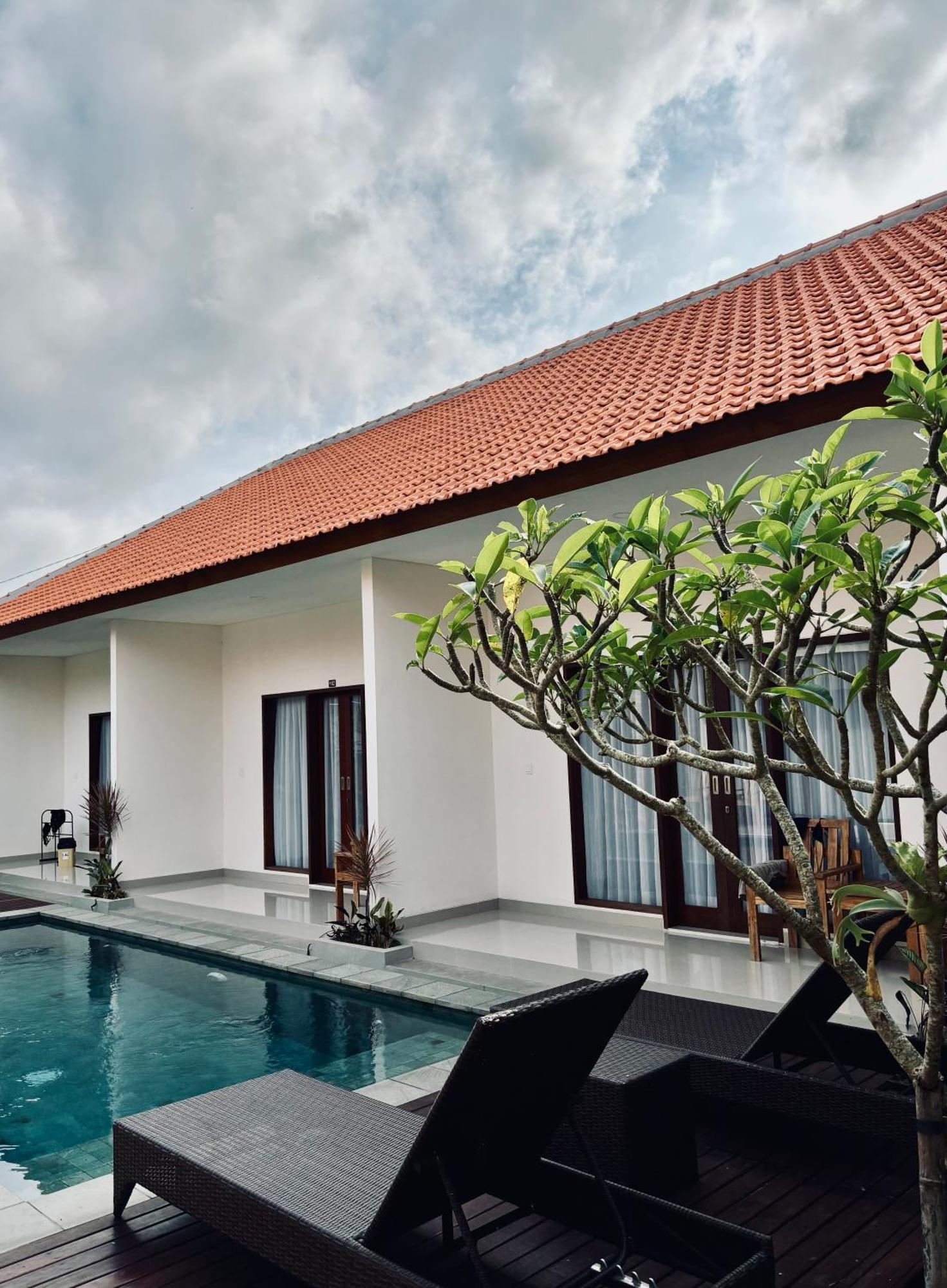 Kampana Homestay Uluwatu Esterno foto