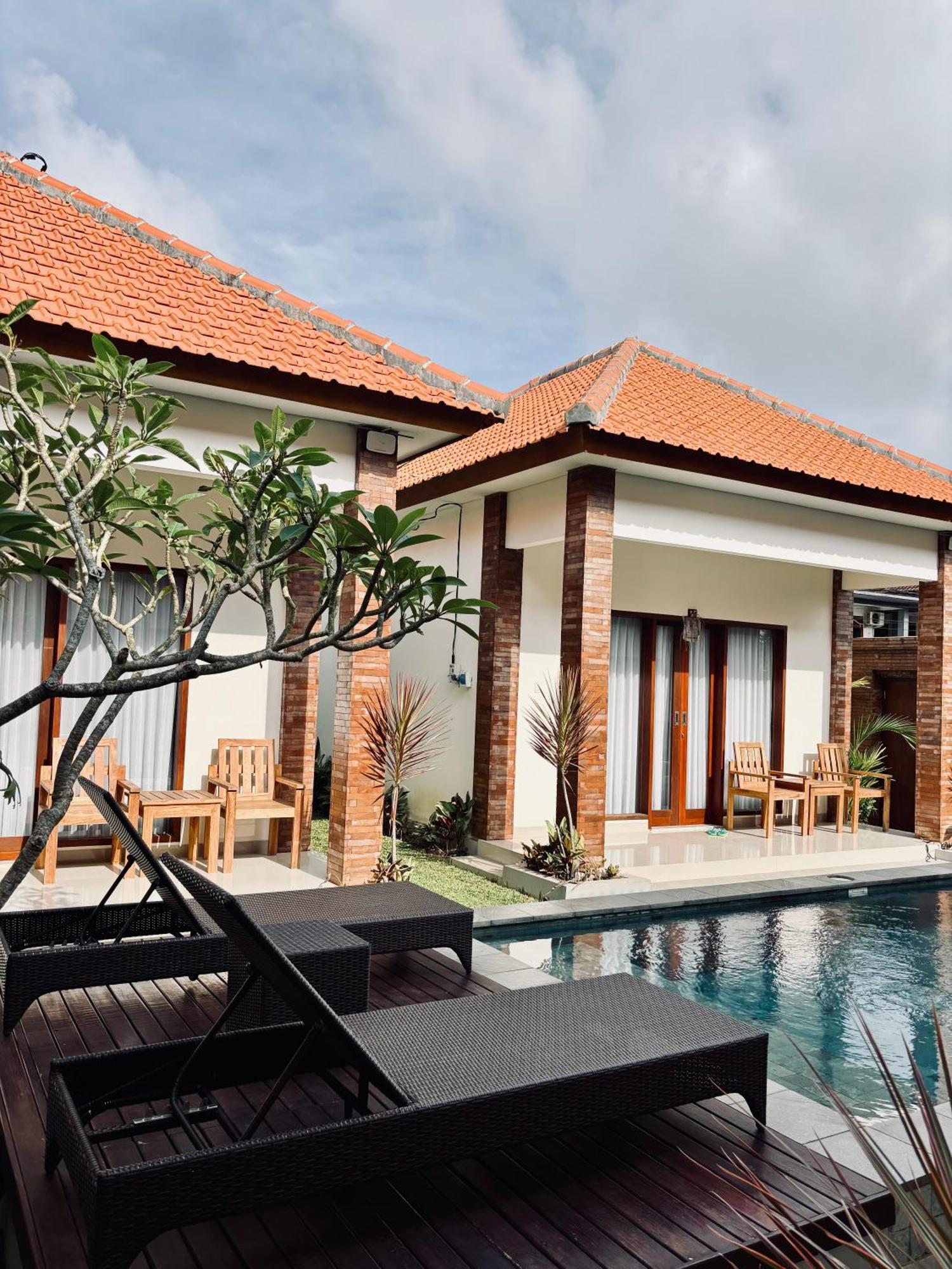 Kampana Homestay Uluwatu Esterno foto